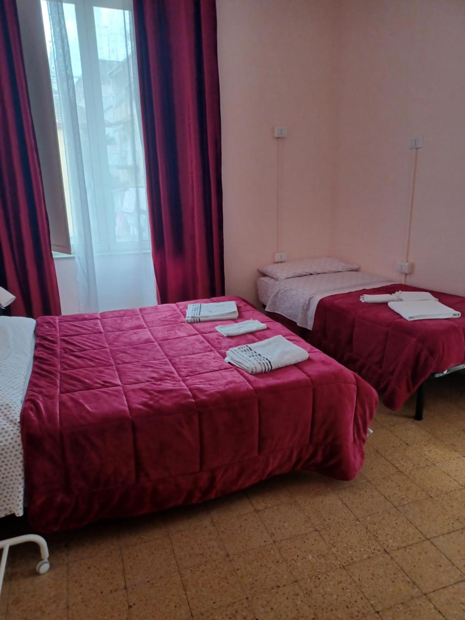 B&B Appartamenti Napoli Екстериор снимка